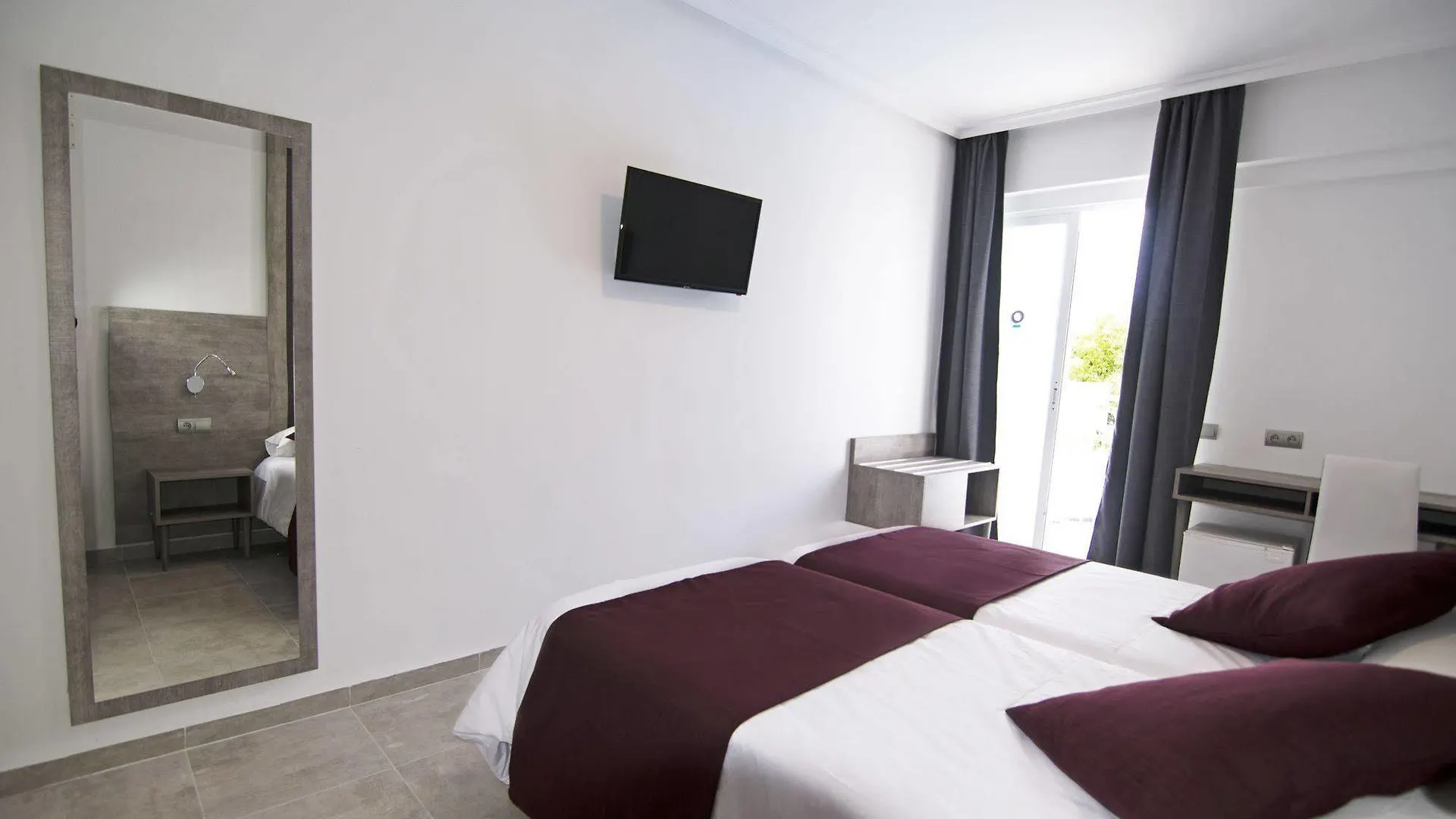 Hotel Vibra Marco Polo II - Adults Only San Antonio 3*,  Spanyolország